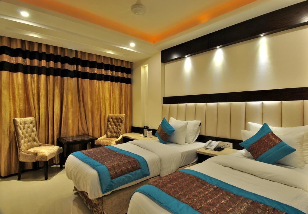 Sai Miracle - Luxury Living Hotel Nova Deli Exterior foto