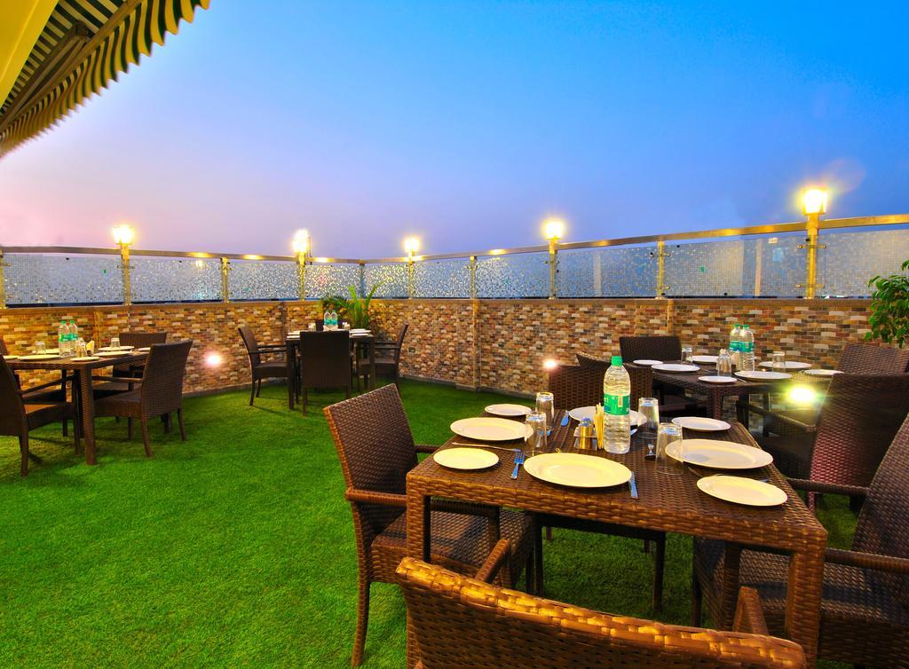 Sai Miracle - Luxury Living Hotel Nova Deli Exterior foto