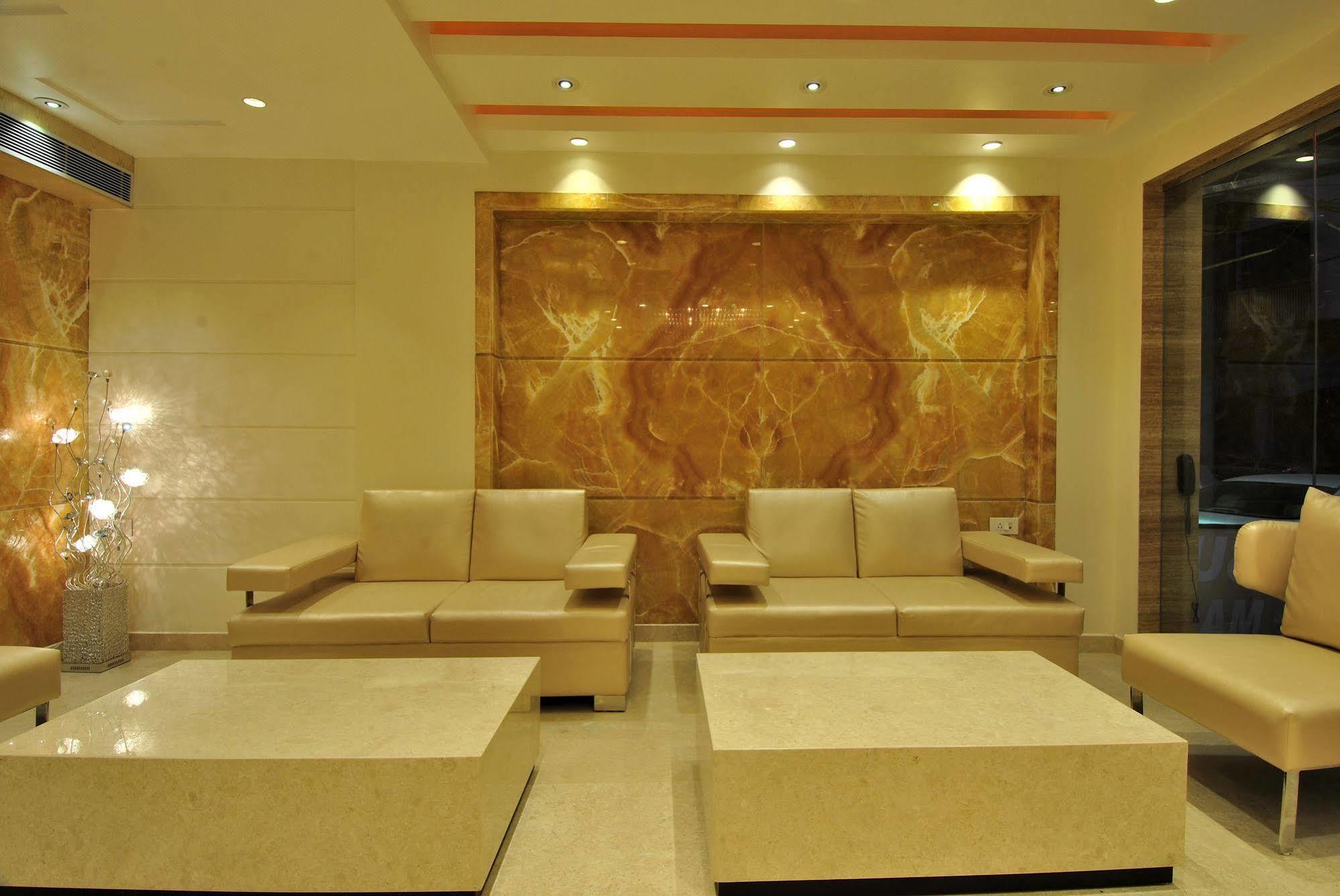 Sai Miracle - Luxury Living Hotel Nova Deli Exterior foto