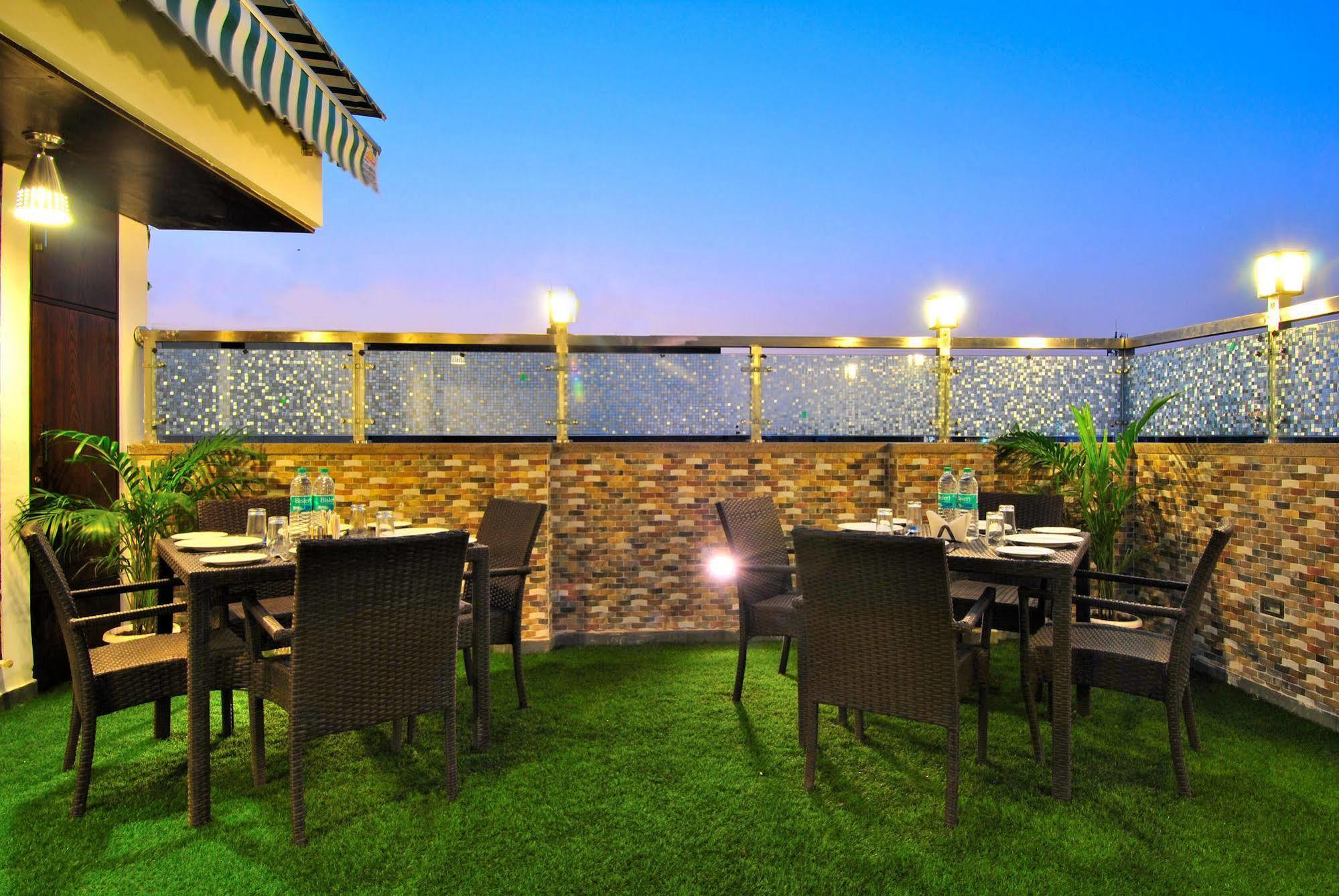 Sai Miracle - Luxury Living Hotel Nova Deli Exterior foto