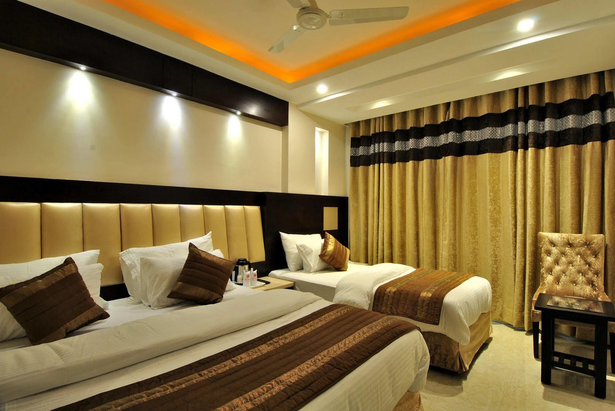 Sai Miracle - Luxury Living Hotel Nova Deli Exterior foto
