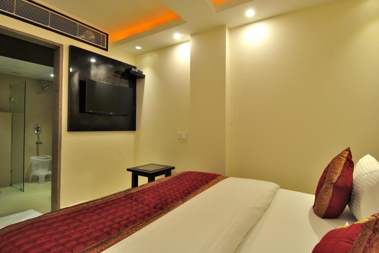Sai Miracle - Luxury Living Hotel Nova Deli Exterior foto
